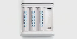 MIX Opladere|Batterioplader inkl. 4 batterier (1900mAh)