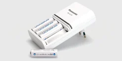 MIX Opladere|Batterioplader inkl. 4 batterier (1900mAh)