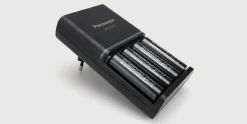 MIX Opladere|Batterioplader PRO inkl. 4 batterier (2500mAh)